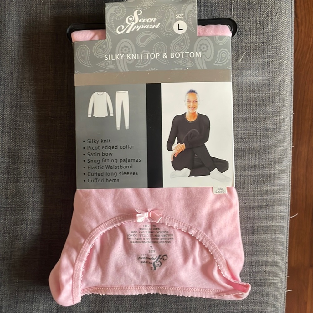 Silky knit top & bottom pajamas